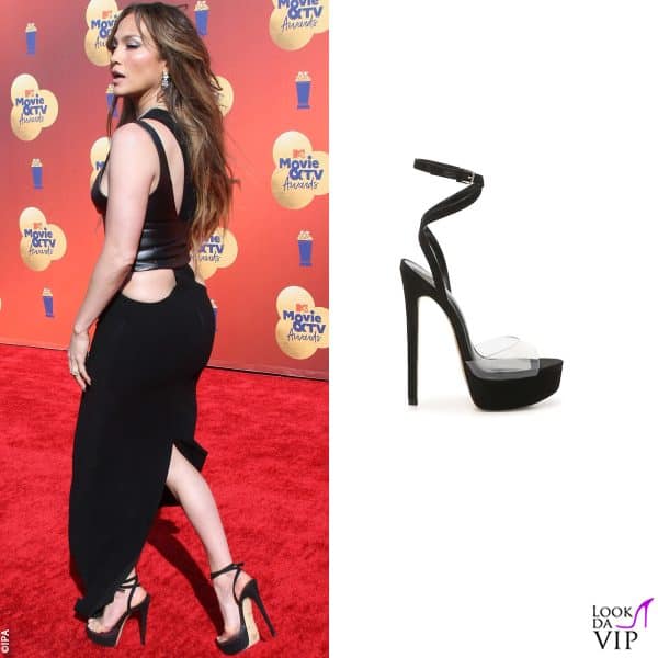 le platform sono della linea della star, JLo Jennifer Lopez 