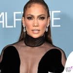 a 52 anni jennifer lopez è più bella e sensuale che mai