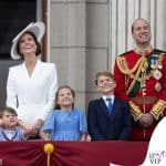 lilibet diana e il mistero dell'abito per il primo compleanno