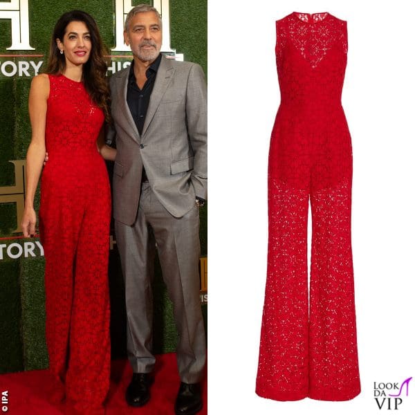 La tuta in pizzo è un capo Elie Saab