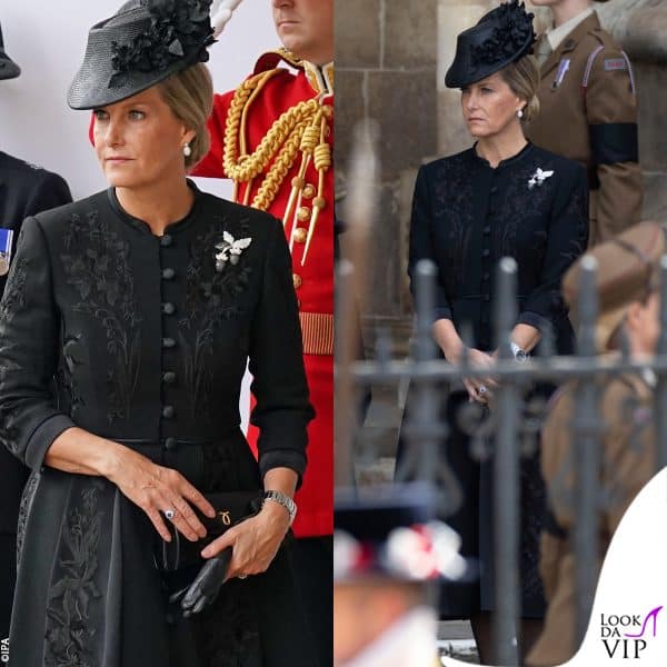 anche Sophie di Wessex ha scelto la stessa clutch Launer di Camilla 