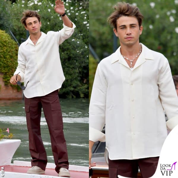 Riki sceglie un outfit Jil Sander