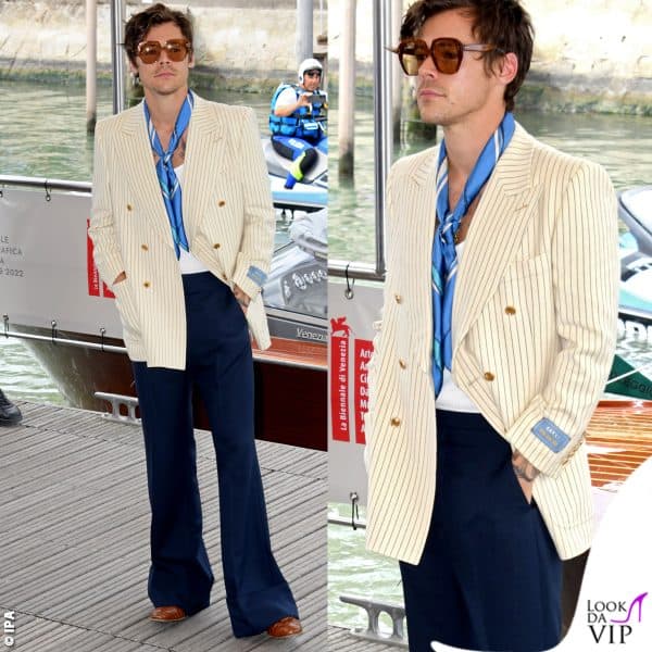 Look dal gusto Seventies targato Gucci per Harry Styles