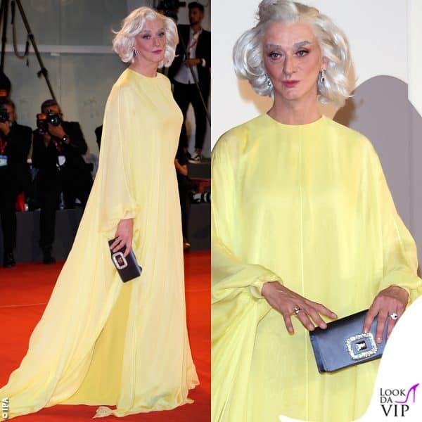 abito Valentino, borsa e scarpe Roger Vivier per Drusilla Foer