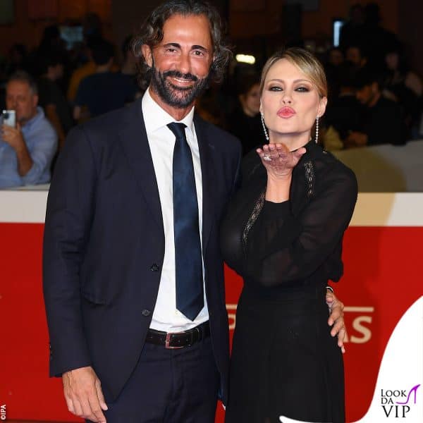 spazio anche all'amore: sul tappeto rosso Anna ha fatto il suo debutto ufficiale con il nuovo fidanzato, Walter Rodinò