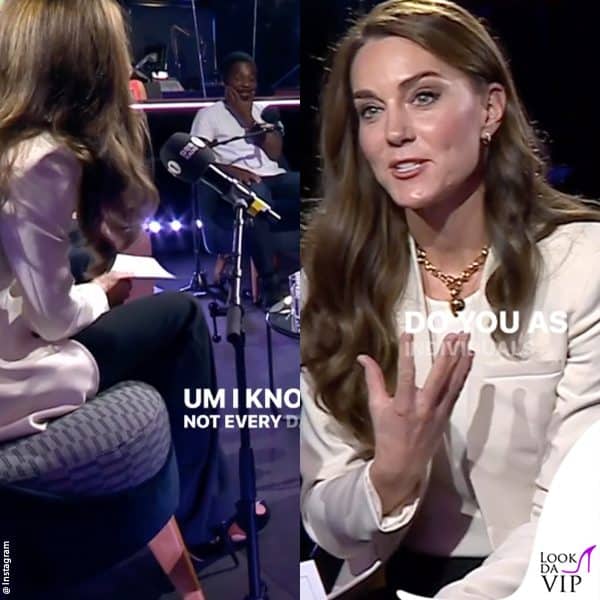 la principessa ha scelto un outfit black & white 