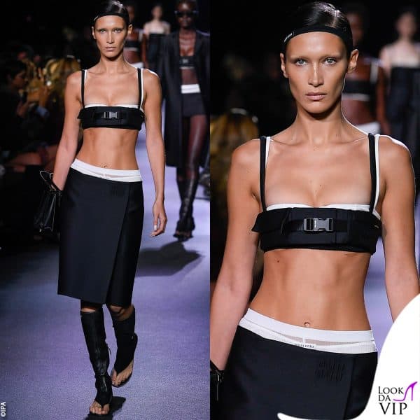 reggiseno con la fibbia e longuette da Miu Miu 