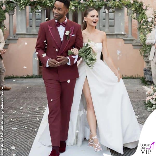 Nina Senicar e lo sposo Jay Ellis hanno scelto abiti Dolce e Gabbana