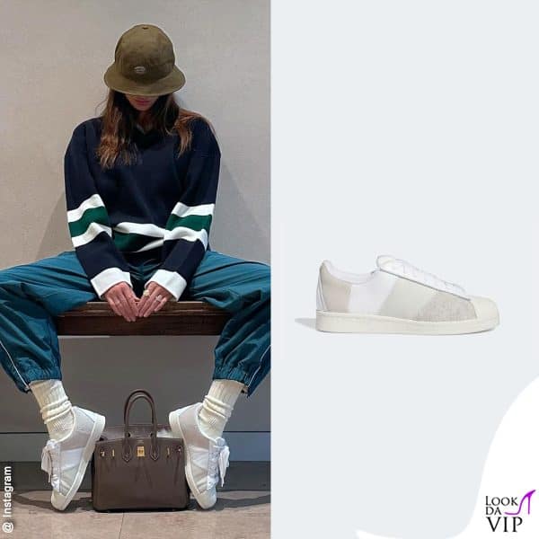 Belen con le Adidas "Superstar 82 Panel" (119 euro) 
