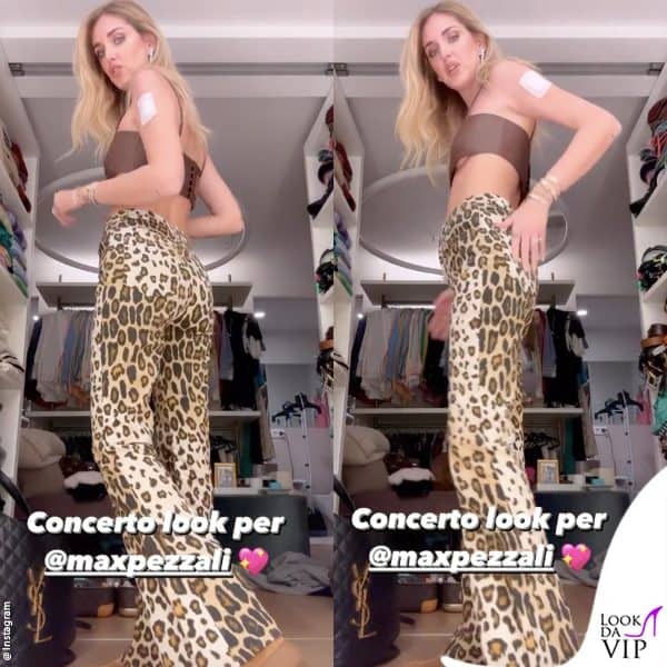 il microtop regala un underboob bollente 