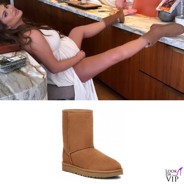 Chrissy Teigen si riposa dopo le fatiche per il Thanksgiving (stivali Ugg)