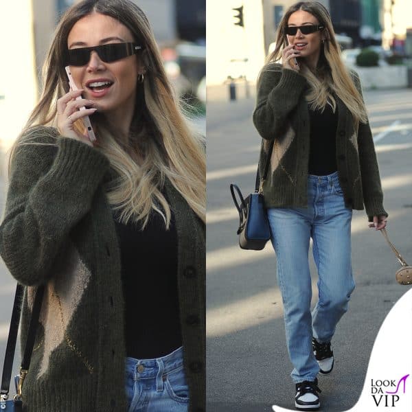 Diletta Leotta passeggia per Milano