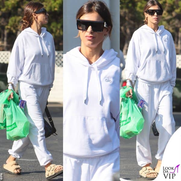 elisabetta Canalis fa la spesa in ciabatte a los angeles