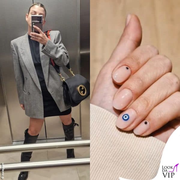 Emma con una manicure che cattura lo sguardo: sull'anulare ha l'Occhio di Allah, non un sibolo religioso ma un talismano contro le avversità (borsa Gucci)