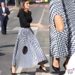Letizia Ortiz regina Spagna Tudela gonna HM scarpe Magrit borsa Giorgio Armani 