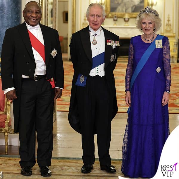 Carlo e Camilla con il presidente sudafricano Cyril Ramaphosa