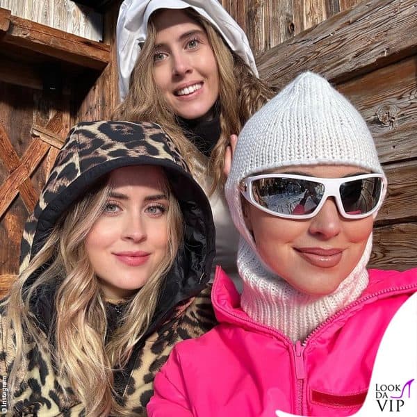 pausa pranzo al rifugio per Chiara, Valentina e Francesca Ferragni 