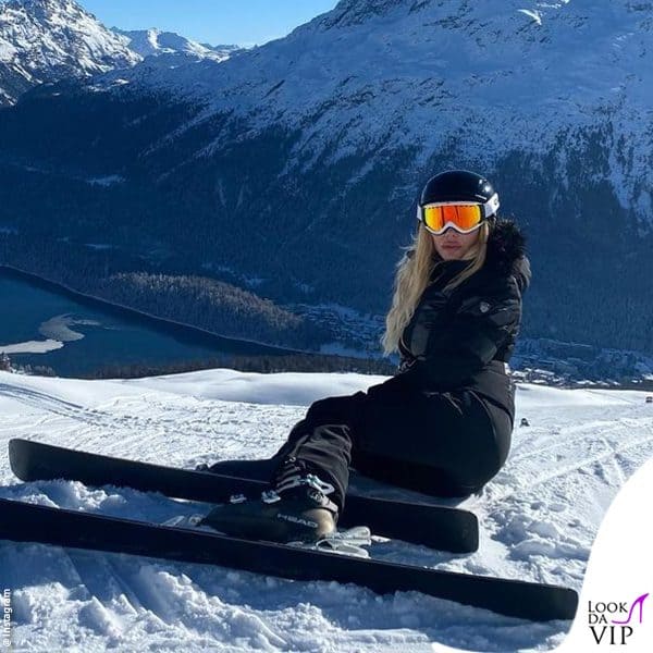 la Blasi nella neve è splendida 