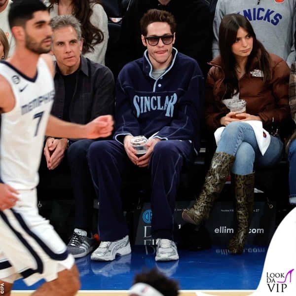 Emily con Pete Davidson a novembre a una partita di basket 