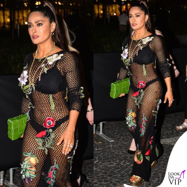 il suo outfit bollente 
