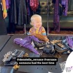 le immagini della campagna versace con emily ratajkowski