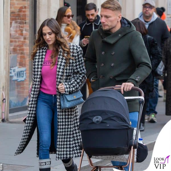Jessica e Ciro con il loro quarto figlio 