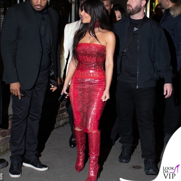 Kim arriva all'afterparty
