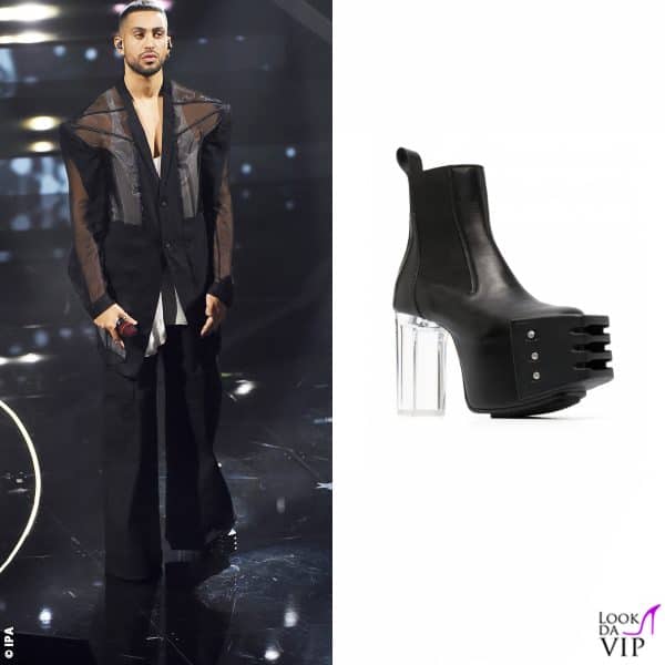 Mahmood in total look Rick Owens indossa stivaletti con plateau e tacco