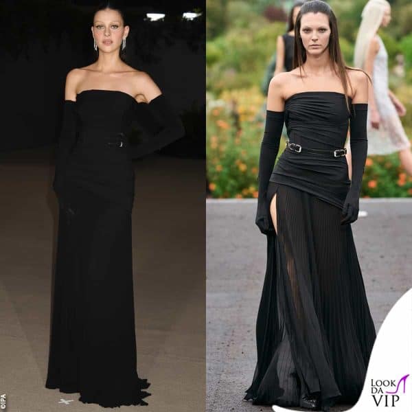 abito Givenchy, orecchini Cartier 