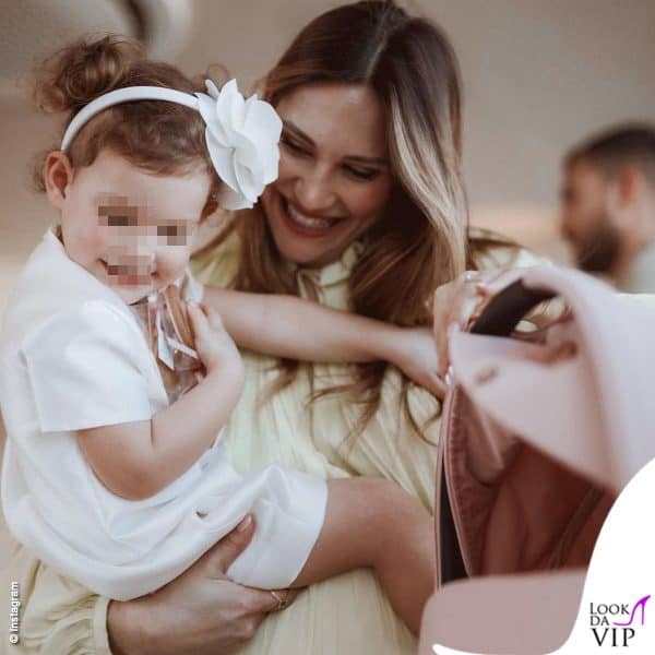 Azzurra è la terzogenita di Beatrice, nata nel 2020