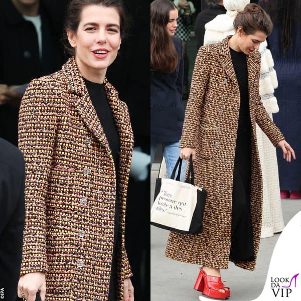Charlotte Casiraghi arriva alla sfilata Chanel 
