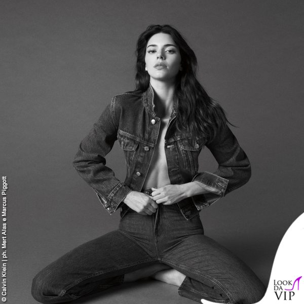 Denim e intimo sono tra i capi più venduti del marchio