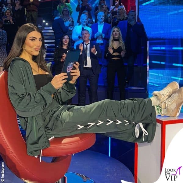 Giulia in tuta Adidas 