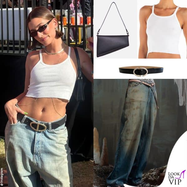 canotta Eterne, jeans Acne Studios, cintura Streets Ahead e borsa Aupen per Hailey Baldwin: nel look spicca la body chain sul ventre