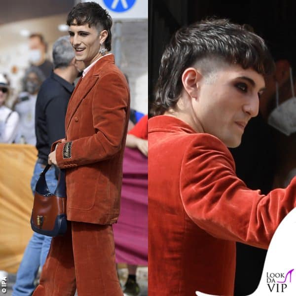 Rasatura sui lati e borsetta Gucci: è il 2021