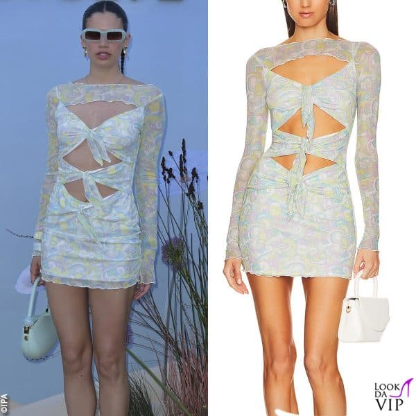 Sara Sampaio con un abito Lovers and Friends, occhiali Cult Gaia 