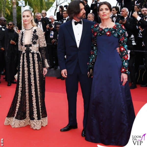 Beatrice Borromeo, Dimitri Rassam e Charlotte Casiraghi sul red carpet del Festival di Cannes 2023 
