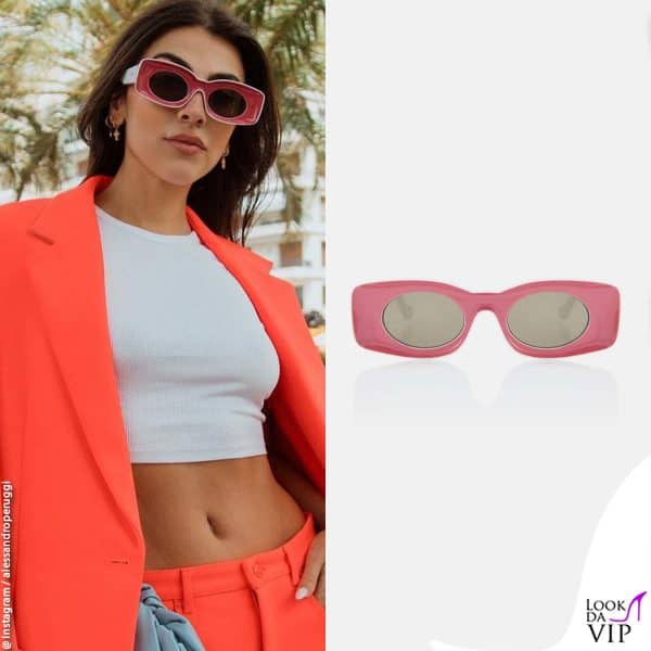 Giulia Salemi con i "Paula's Ibiza" di Loewe (320 euro)