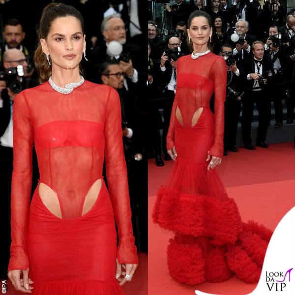Izabel Goulart con un abito LaQuan Smith 