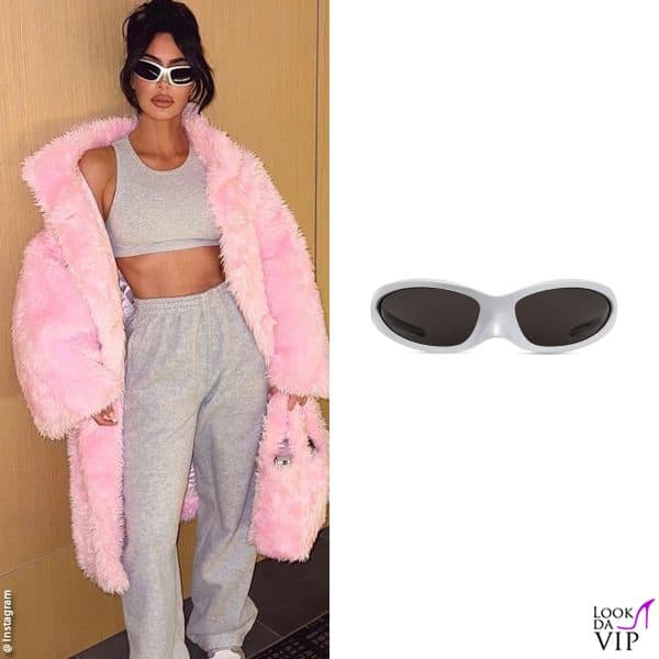 Kim Kardashian con il modello "Skin Cat" di Balenciaga (495 euro)