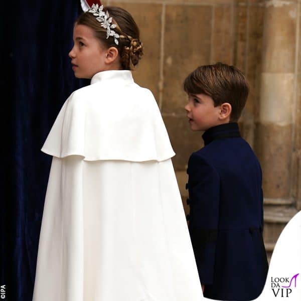 Louis e Charlotte entrano a Westminster Abbey 