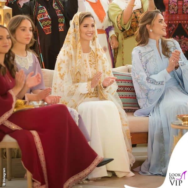 Alla festa ci sono anche le future cognate di Rajwa: la principessa Iman e la principessa Salma