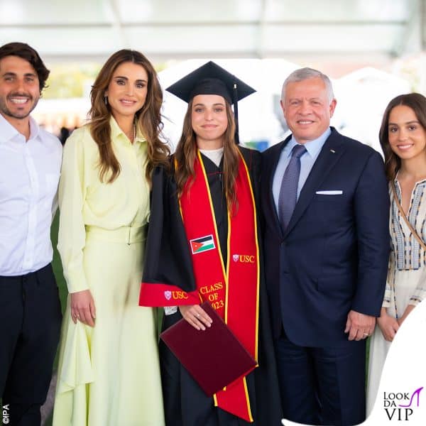 Rania e Abdullah II di Giordania con le figlie Salma e Iman e il genero Jameel Thermiotis