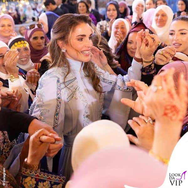 Anche la regina Rania si lancia in pista