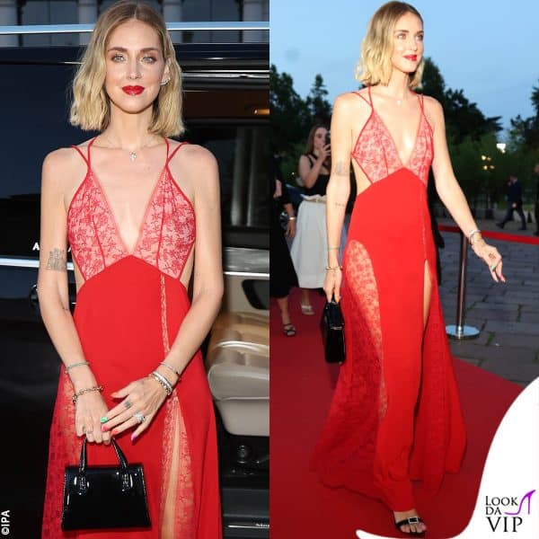 Chiara Ferragni arriva all'evento Martini