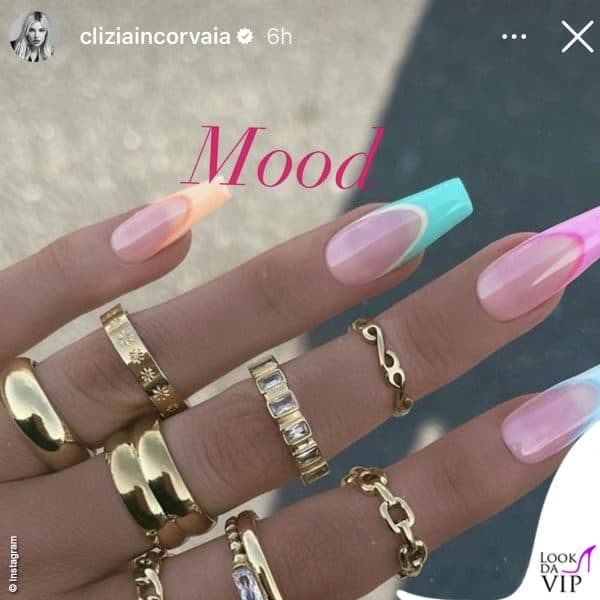 French maniicure coloratissima per Clizia Incorvaia