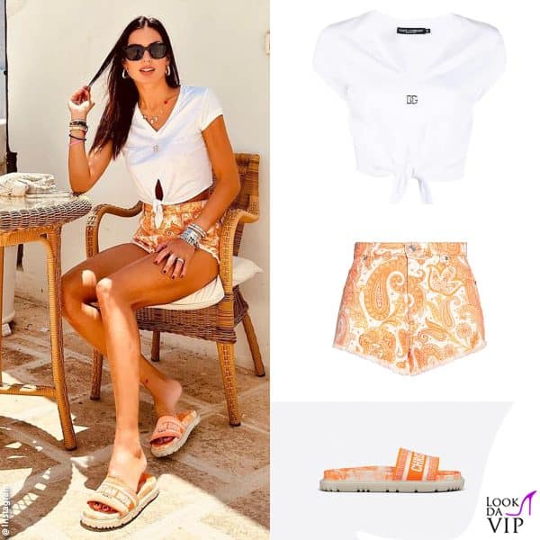 maglietta Dolce&Gabbana, shorts Etro, sandali Dior 