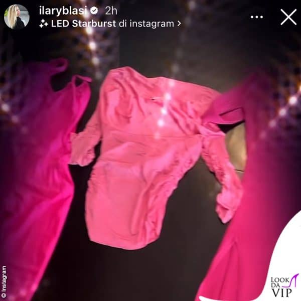Ilary Blasi si prepara per andare al cinema: tutto rosa ovviamente