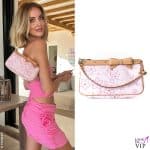 Chiara Ferragni Ibiza vestito rosa Magda Butrym borsa Louis Vuitton Murakami Cherry Blossom