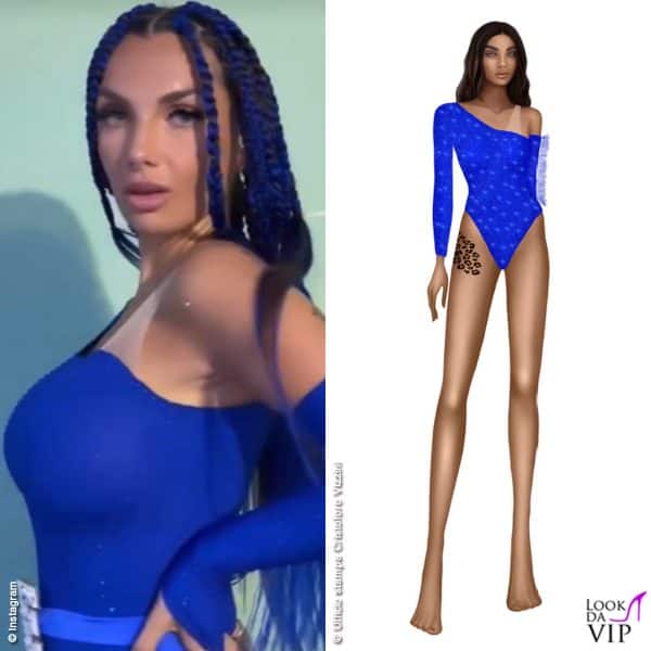 Esplosiva e sensuale nel body blu